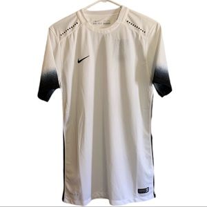 Nike | Medium men’s short sleeve jersey